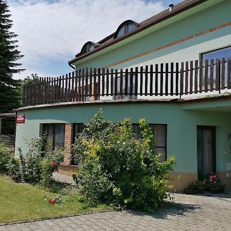 Otevrena Naruc Pension Letovice Ngoại thất bức ảnh