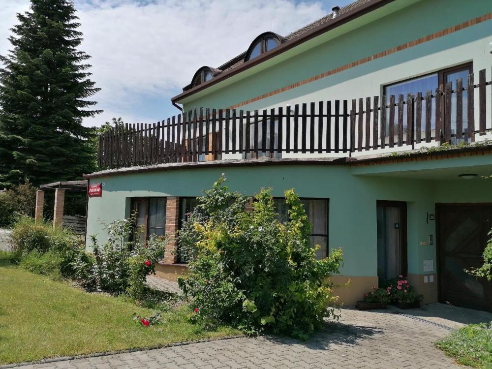 Otevrena Naruc Pension Letovice Ngoại thất bức ảnh